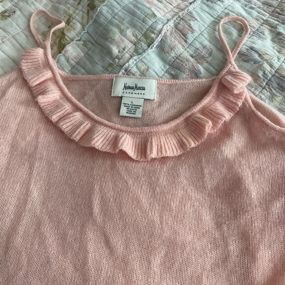 *Neiman Marcus* Sz L Pink 💯 Cashmere Ruffle Knit Cami Top EUC